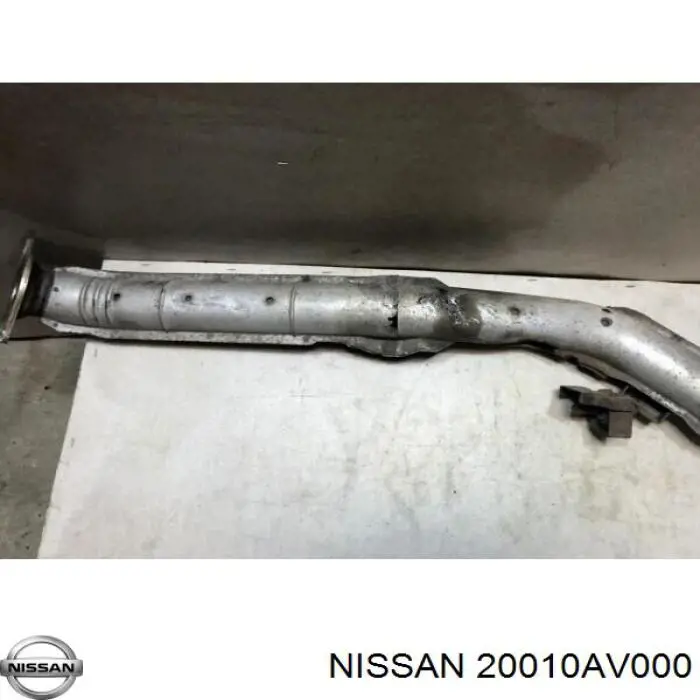 20010AV000 Nissan глушник, передня частина