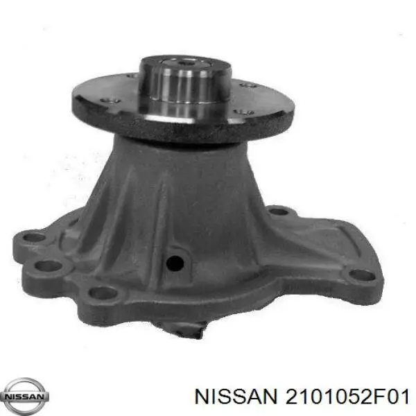 2101052F01 Nissan помпа водяна, (насос охолодження)