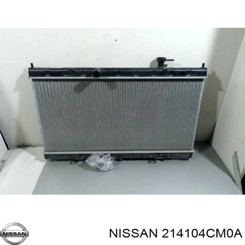 Купити 214104CM0A Nissan/Infiniti Радіатор двигуна