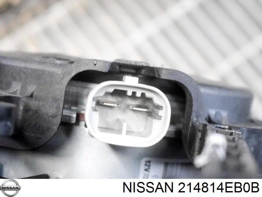Дифузор радіатора охолодження, в зборі з двигуном і крильчаткою 214814EB0B Nissan/Infiniti