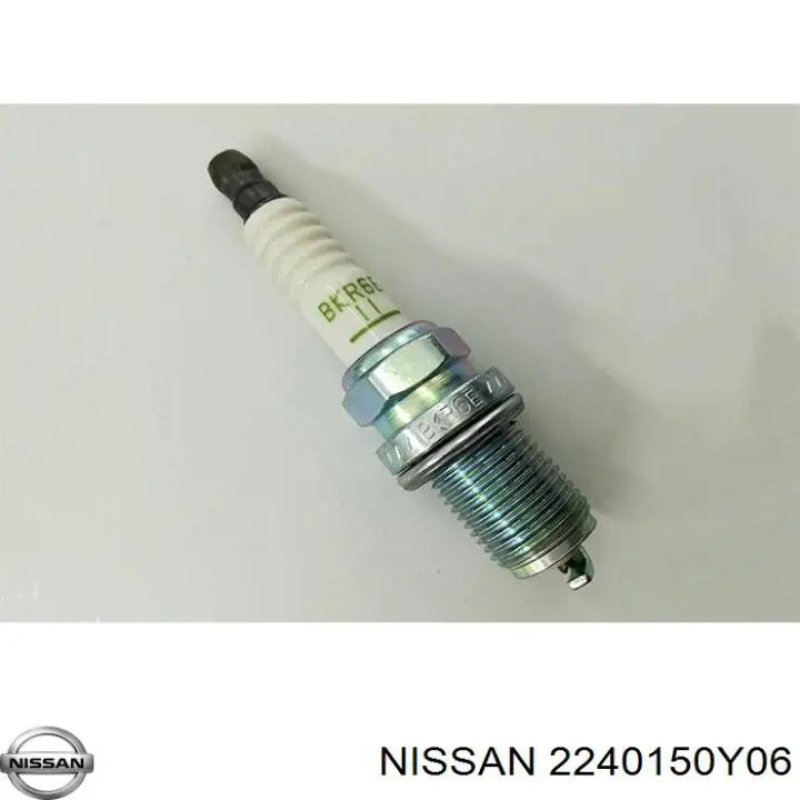 2240150Y06 Nissan свіча запалювання