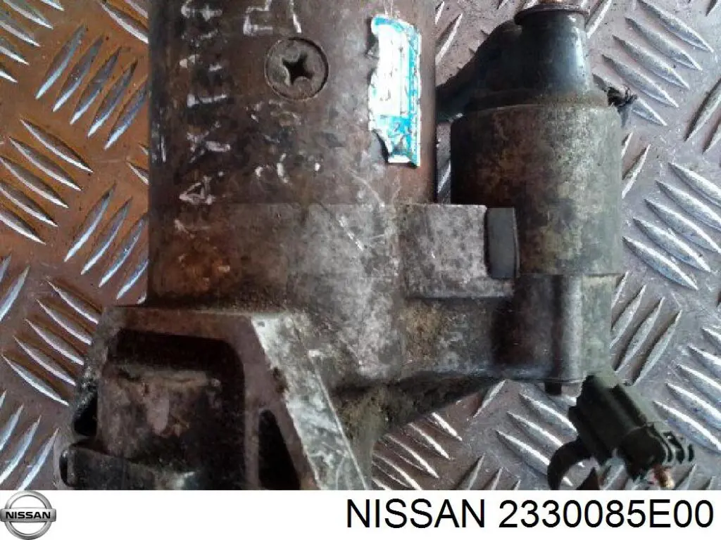Стартер двигуна на Nissan Maxima  J30
