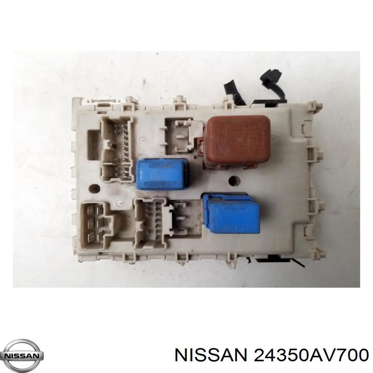 Купити 24350AV700 Nissan/Infiniti Блок запобіжників задній, салонний