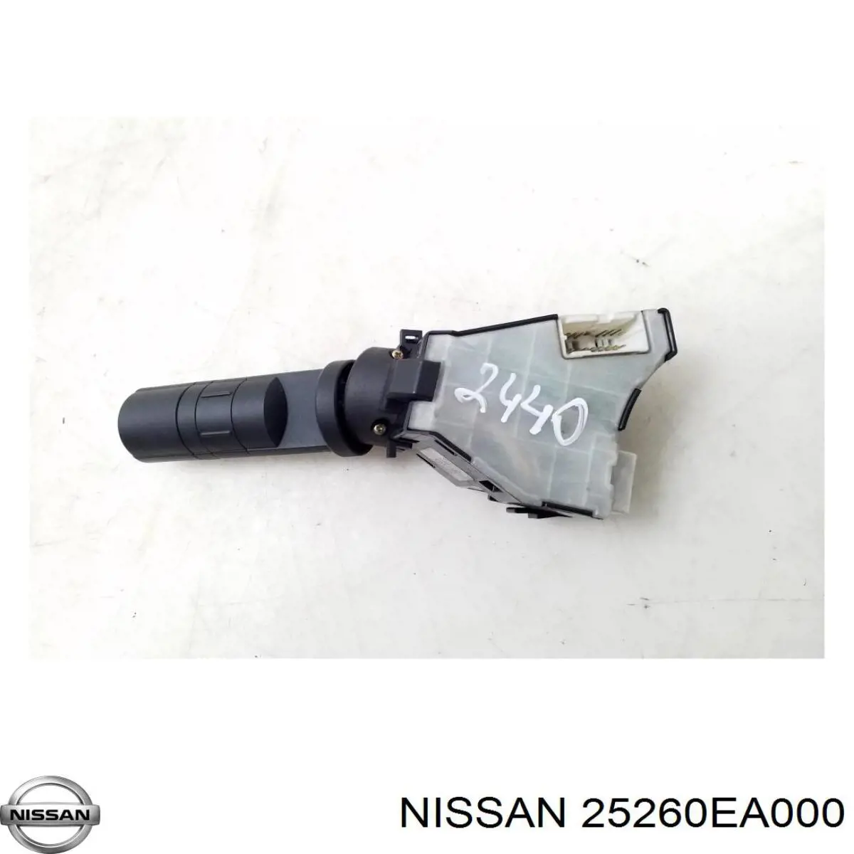 Перемикач підрульовий, правий на Nissan Pathfinder (R51M)