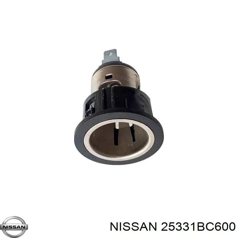 Розетка запальнички на Nissan Note  E11