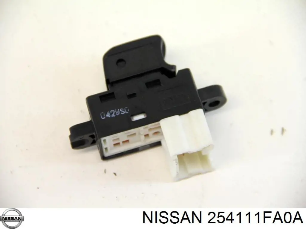 Купити 254111VX0A Nissan/Infiniti Кнопка вмикання двигуна склопідіймача передня права