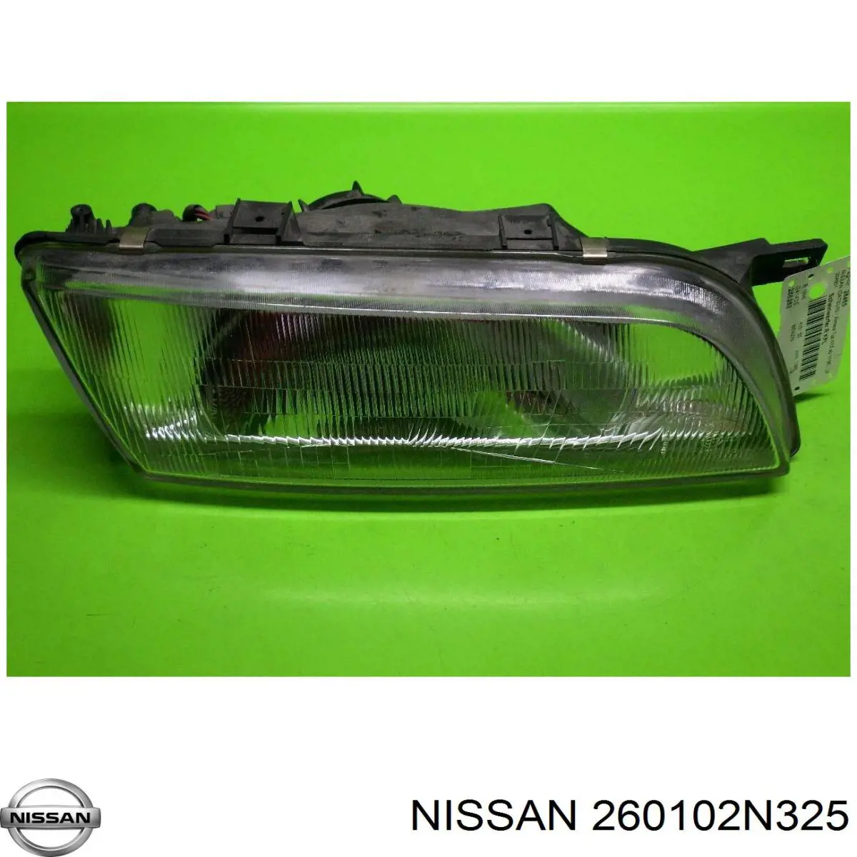 260102N325 Nissan/Infiniti Основна фара - вставка