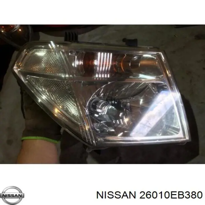 Купити 26010EB50A Nissan/Infiniti Права блок фара