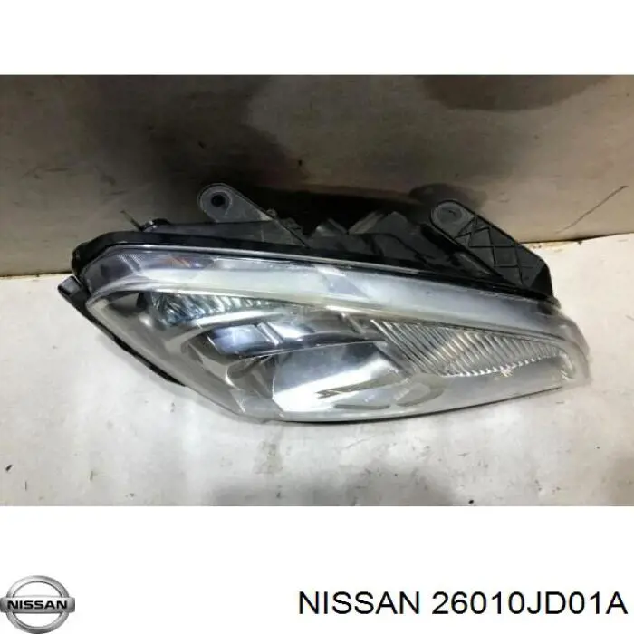 Фара права 26010JD01A Nissan