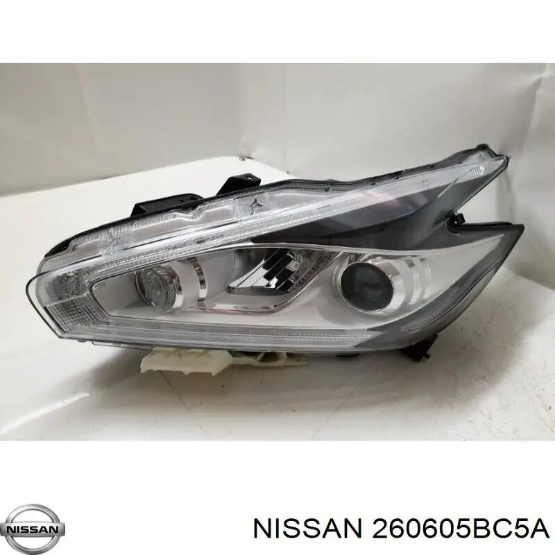 260605BC5A Nissan/Infiniti Фара дальнього світла в зборі