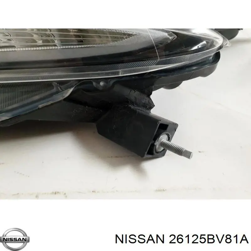 Габарит (покажчик повороту) в бампері, правий VALEO 047728 ціна, від 343.05 USD