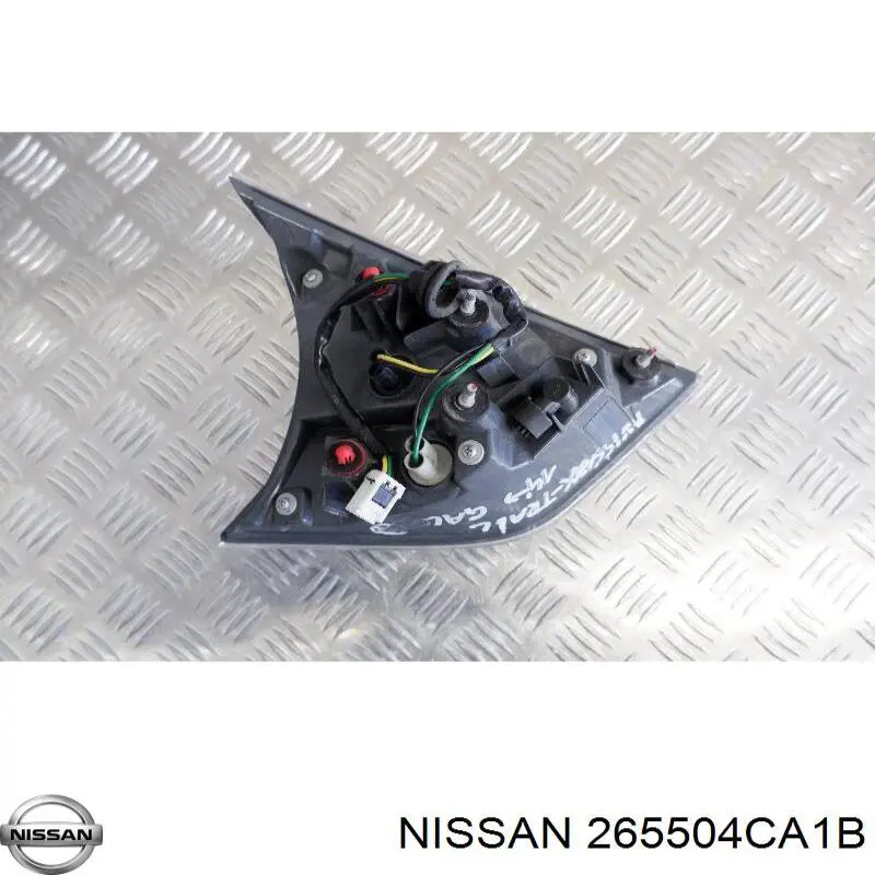 Купити 265504CA1B Nissan/Infiniti Ліхтар задній внутрішній правий