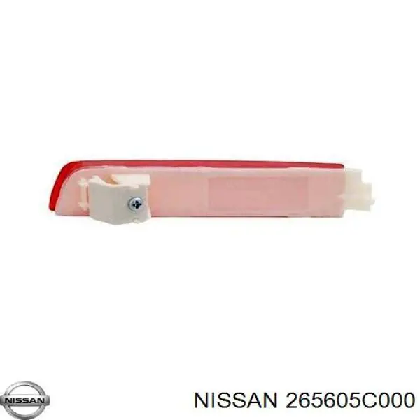 Катафот (відбивач) заднього бампера, правий на Nissan Juke (F15)