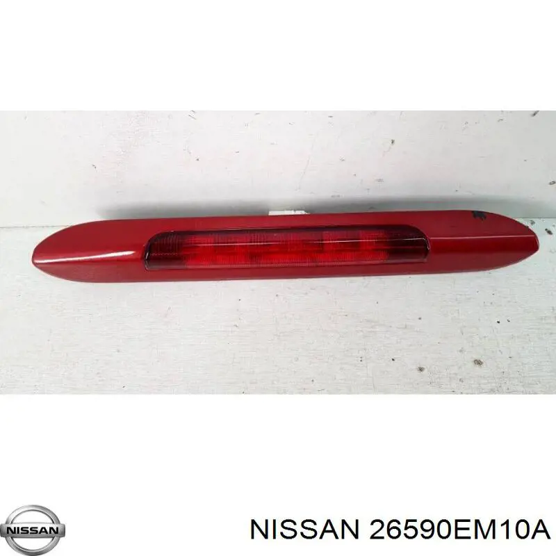 Стоп-сигнал заднього скла на Nissan Tiida  C11X