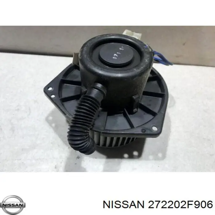 Двигун вентилятора пічки (обігрівача салону) Nissan Primera (WP11) (Нісан Прімера)