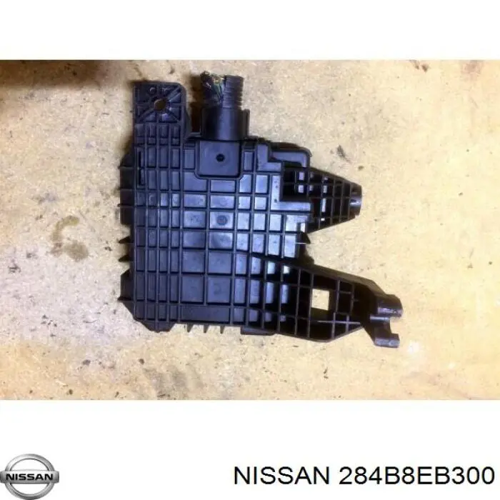  284B8EB300 Nissan/Infiniti