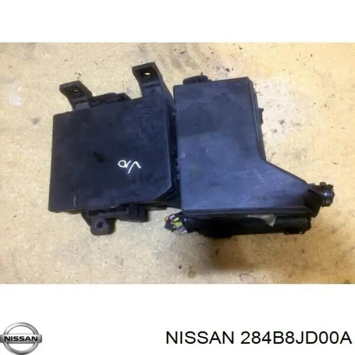 Блок запобіжників 284B8JD00A Nissan