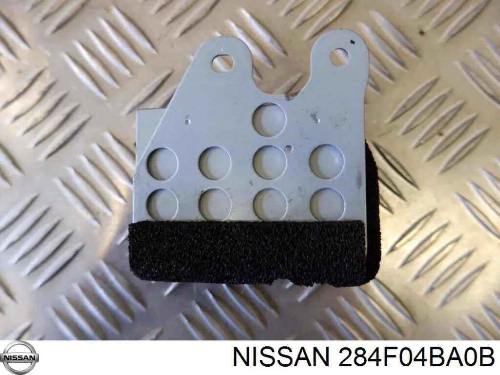  Nissan/Infiniti 284F04BA0B ціна, від 22.57 USD