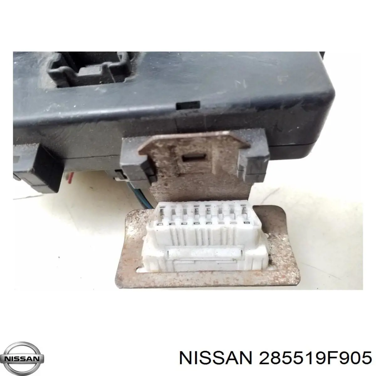 Купити 285519F905 Nissan/Infiniti 