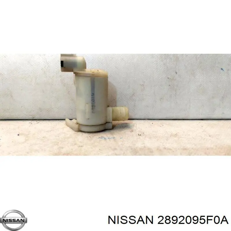 Двигун омивача вітровго скла 2892095F0A NISSAN