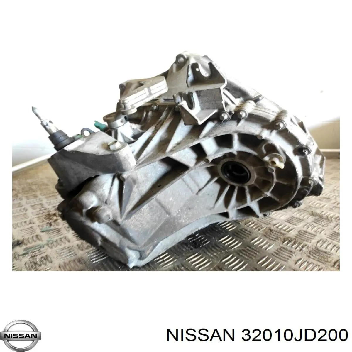 Коробка передач 32010JD200 Nissan/Infiniti