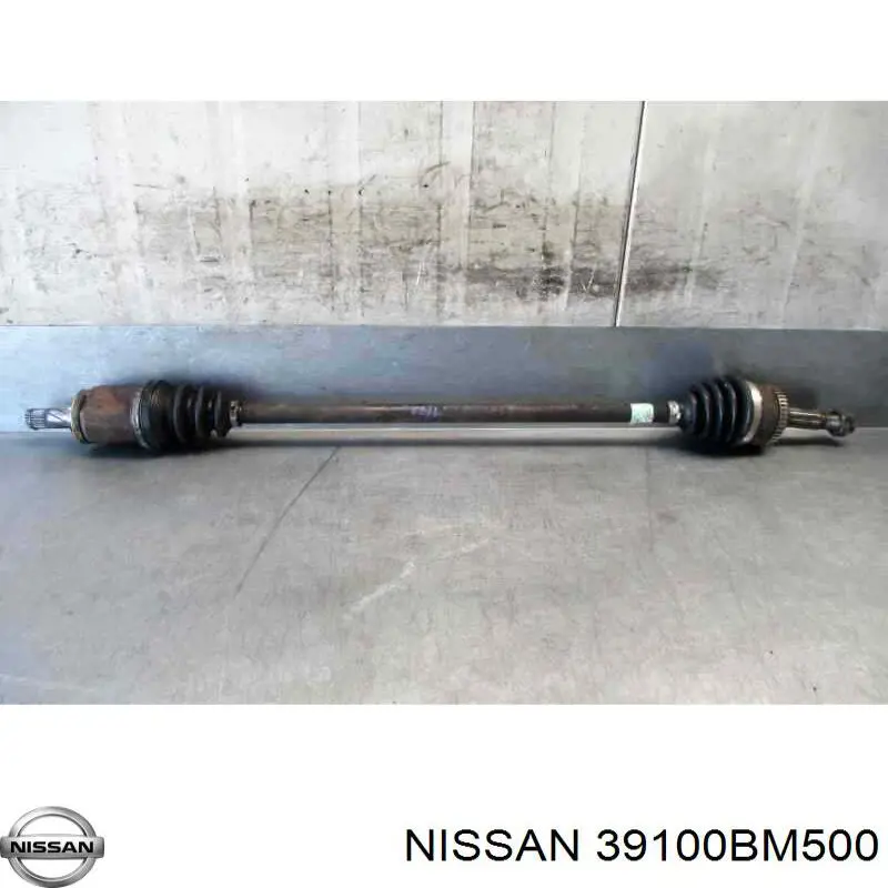 39100BM500 Nissan/Infiniti Привід передній правий