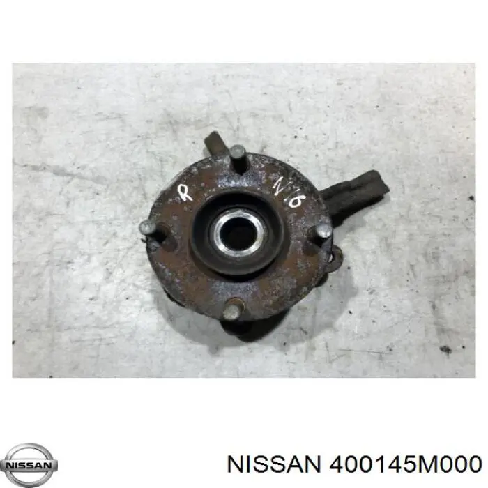 400145M000 Nissan/Infiniti Цапфа - поворотний кулак передній, правий