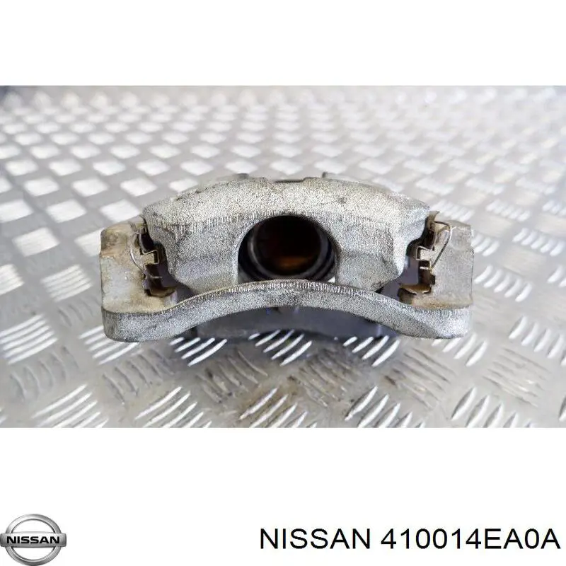 Супорт гальмівний передній правий Nissan Qashqai 2 (J11) (Нісан Кашкай)