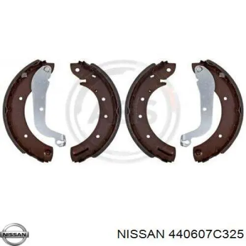 Колодки гальмові задні, барабанні 440607C325 Nissan