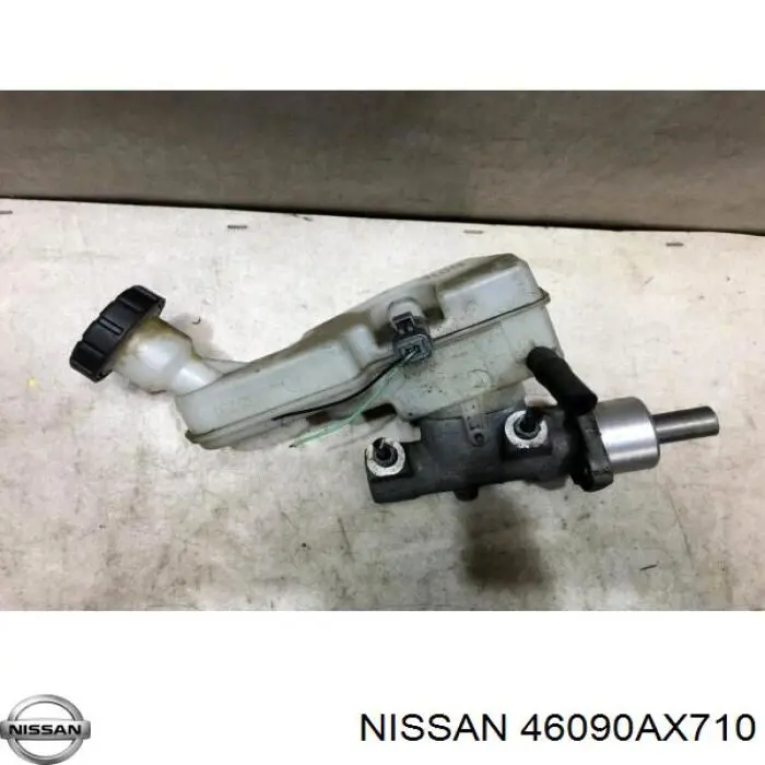 Бачок головного гальмівного циліндру (гальмівної рідини) Nissan Micra C+C (CK12E) (Нісан Мікра)