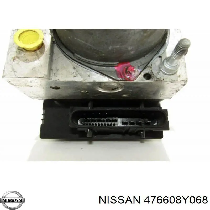  476608Y068 Nissan