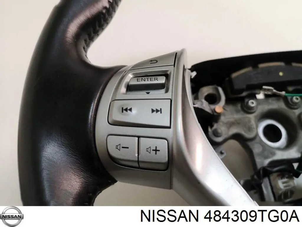 Купити Кермо Nissan Rogue  T32U