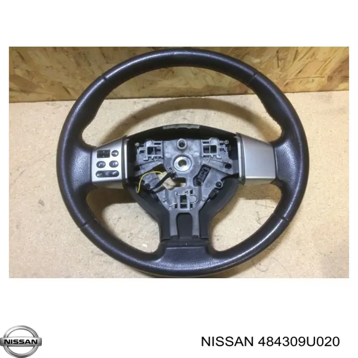 Купити 484309U020 Nissan/Infiniti Кермо