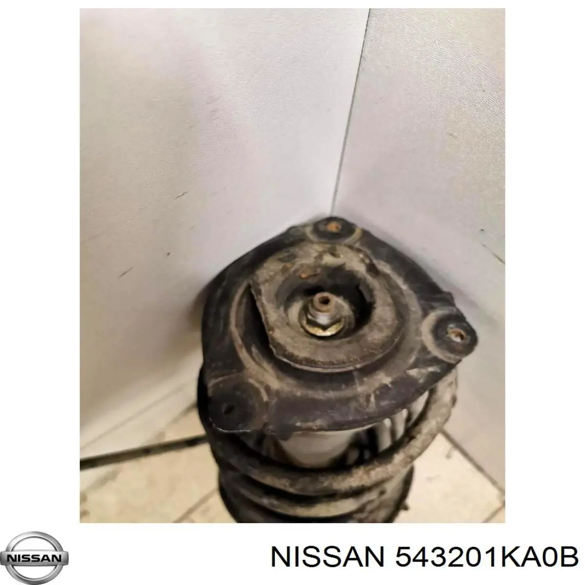543201KA0B Nissan/Infiniti Опора амортизатора переднього правого