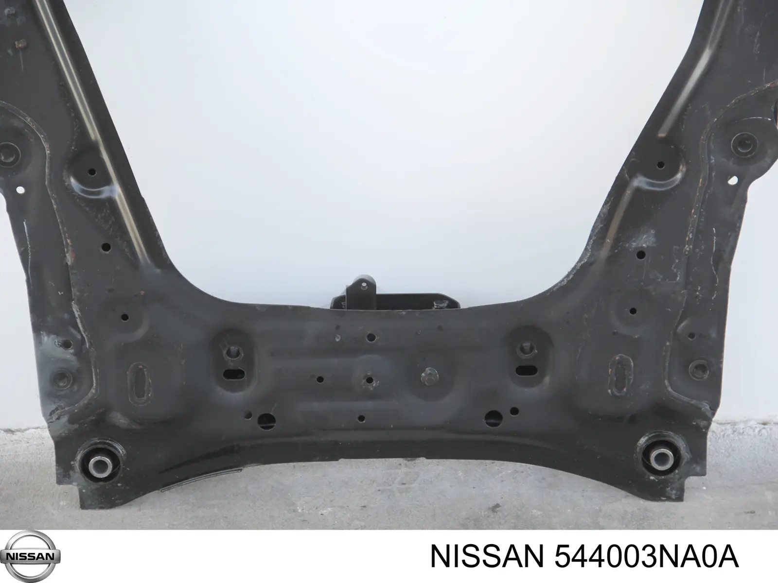 Підрамник передньої підвіски Nissan/Infiniti 544003NA0A ціна, від 136.59 USD
