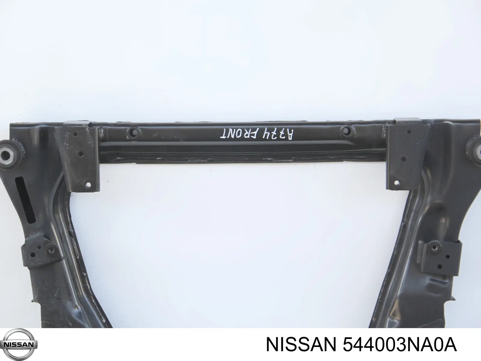 Балка передньої підвіски, підрамник на Nissan LEAF (ZE0)