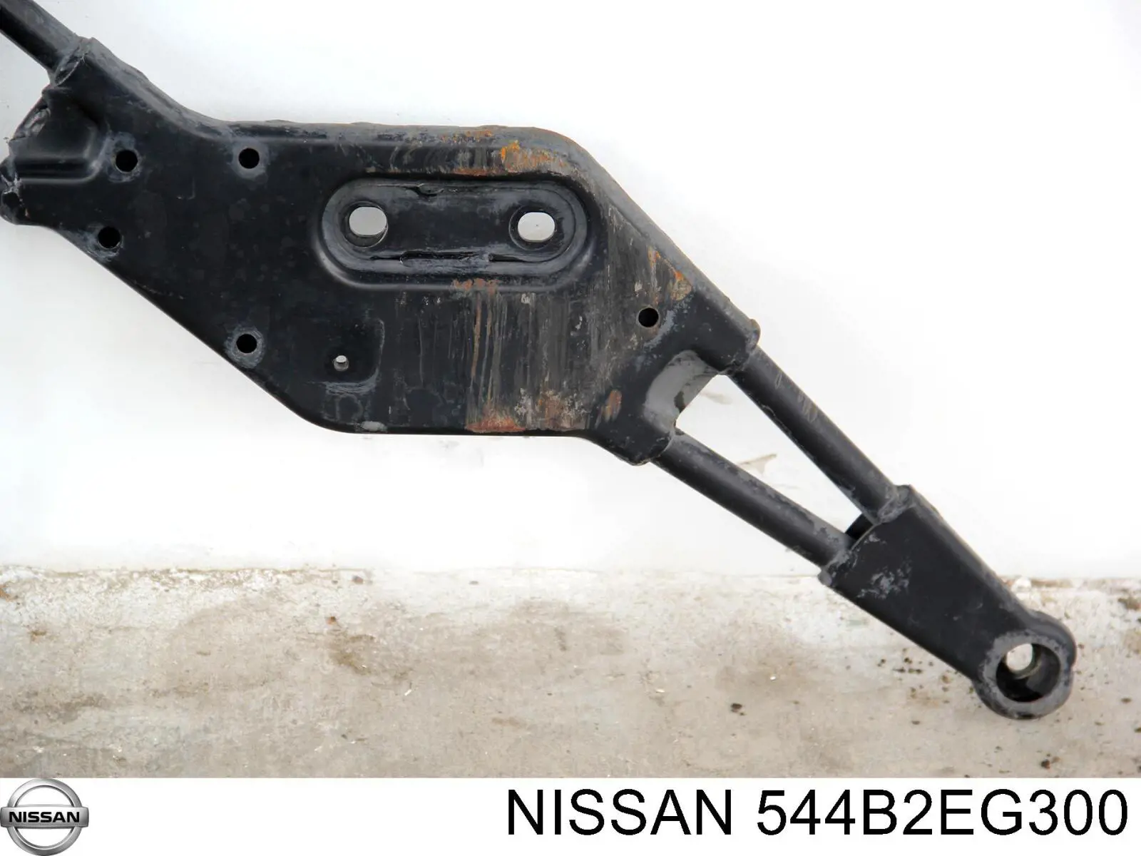 544B2EG300 Nissan/Infiniti Балка передньої підвіски (підрамник), передня