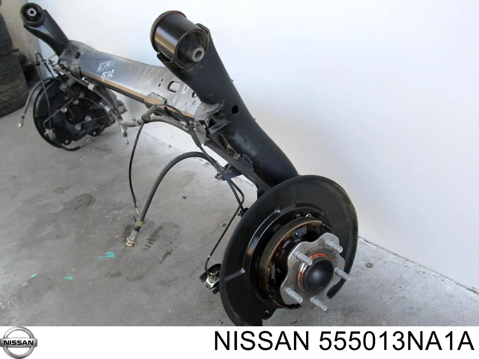 Балка задньої підвіски, підрамник на Nissan LEAF (ZE0)