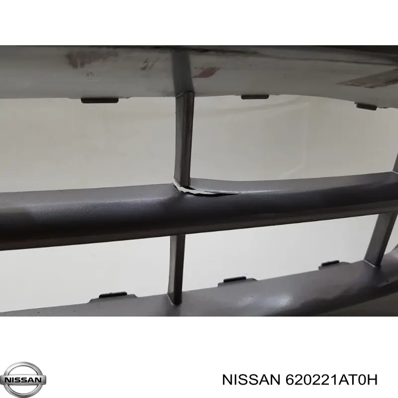 620221AT0H Nissan/Infiniti Бампер передній в зборі