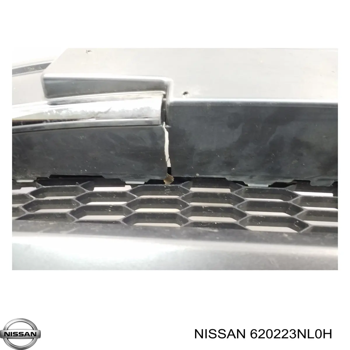 Передній бампер 620223NL0H Nissan/Infiniti