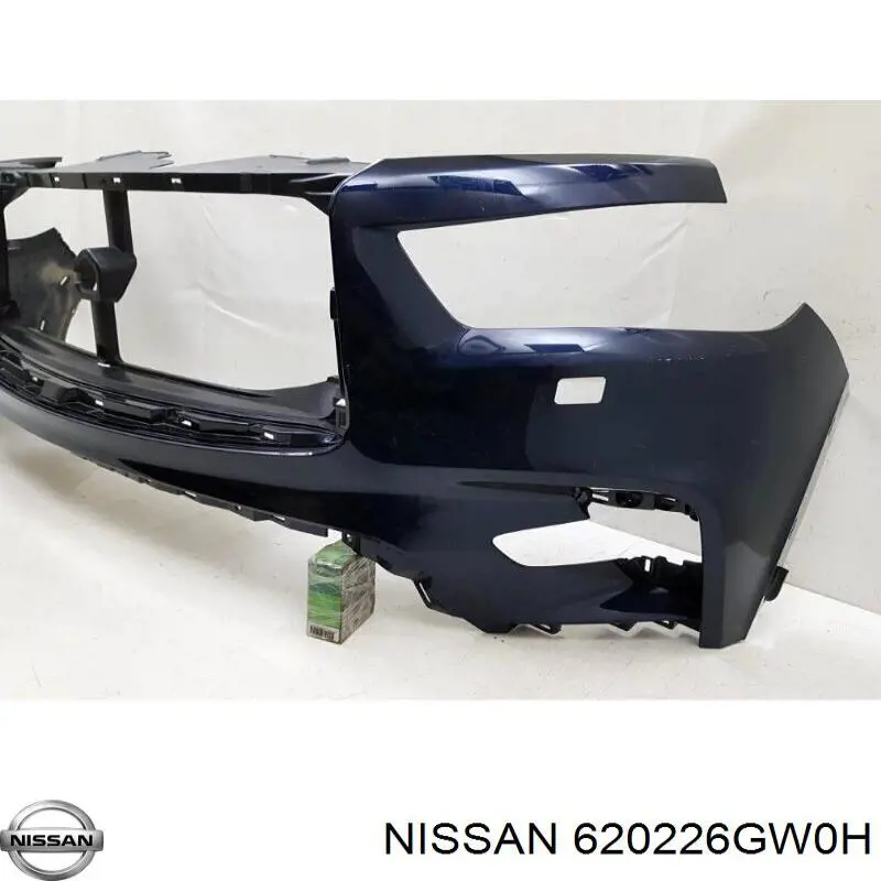 Передній бампер 620226GW0H Nissan/Infiniti