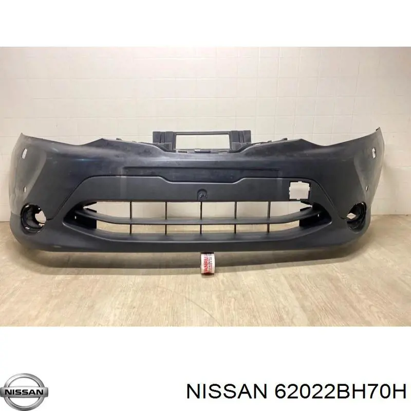 62022BH70H Nissan/Infiniti Бампер передній в зборі