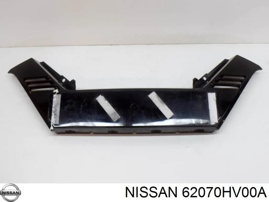 Накладка бампера переднього, центральна FPS FP5043991 ціна, від 60.46 USD