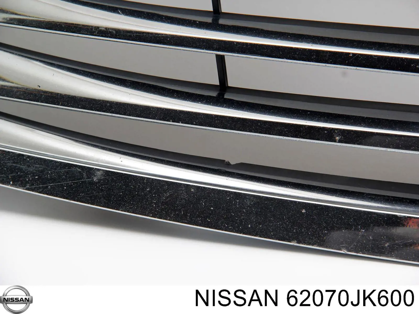 Купити 62070JK600 Nissan/Infiniti Захисна решітка радіатора