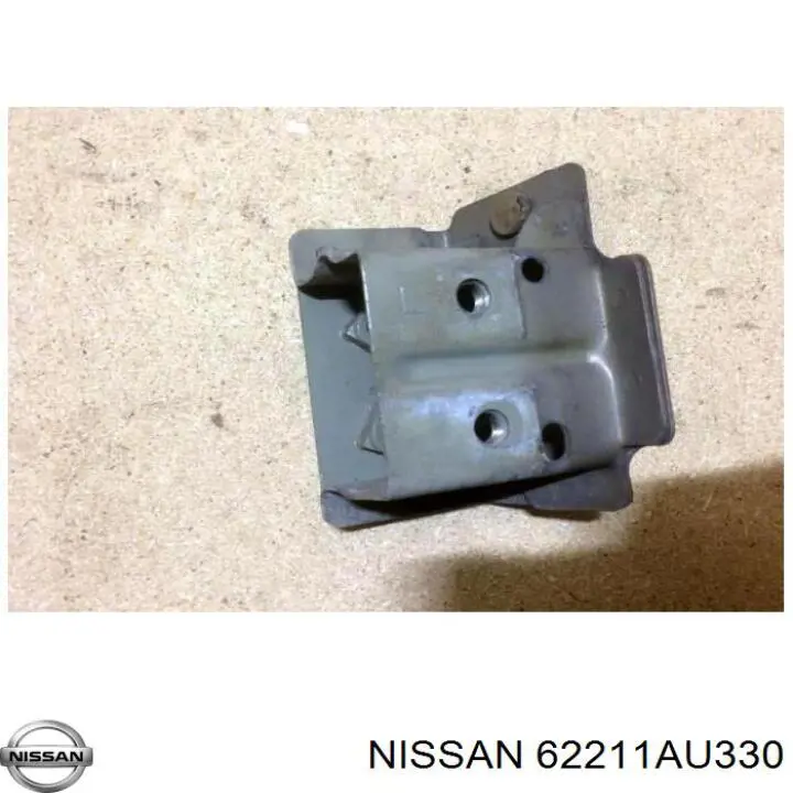 62211AU330 Nissan/Infiniti Кронштейн підсилювача переднього бампера