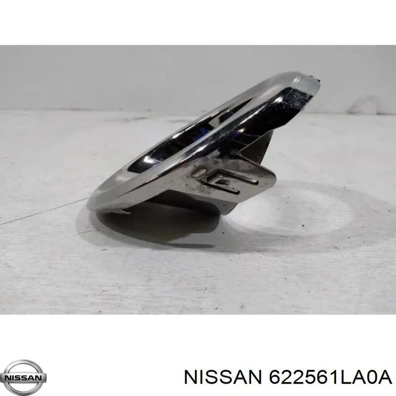 622561LA0A Nissan/Infiniti Ободок/окантовка фари протитуманной, правий