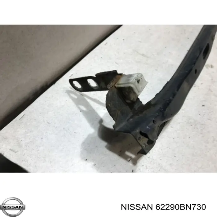 Купити 62290BN730 Nissan/Infiniti Кронштейн бампера переднього, центральний