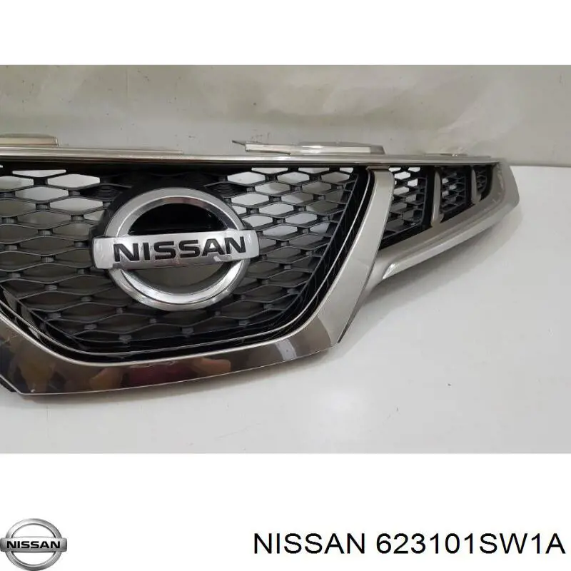 Решітка радіатора 623101SW1A Nissan/Infiniti