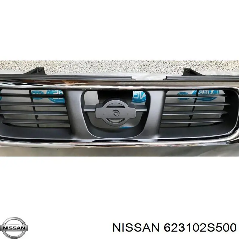 623102S500 Nissan/Infiniti Решітка радіатора
