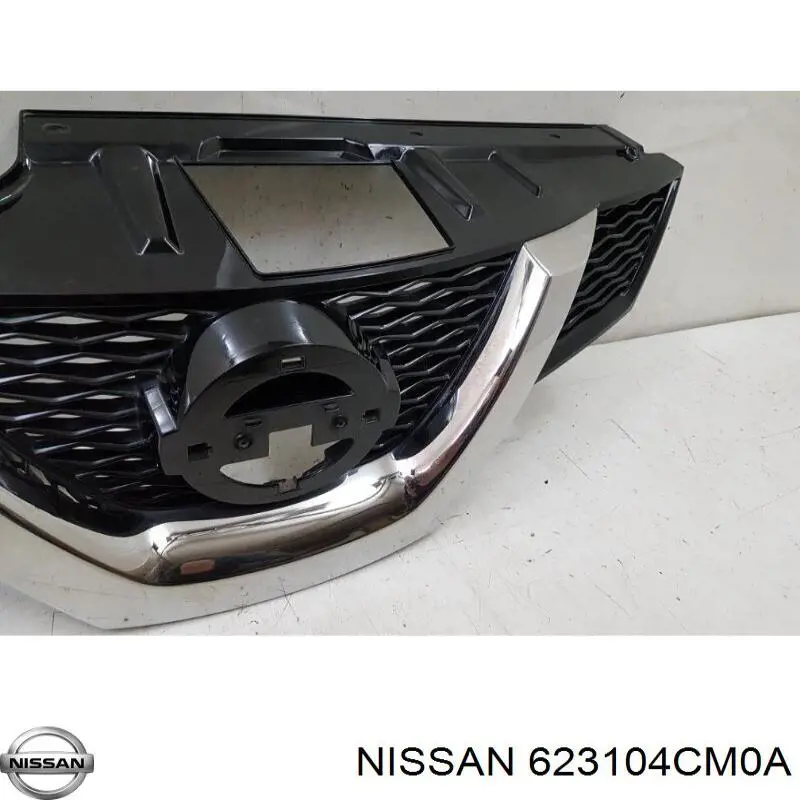 Решітка радіатора 623104CM0A Nissan/Infiniti